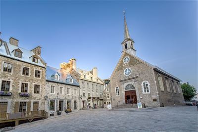 Notre-Dame-des-Victoires auf dem Place Royale